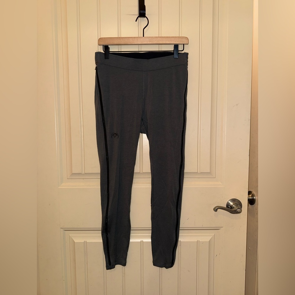 KUIU ULTRA Merino 145 Zip-Off Bottom Womens Medium Gunmetal Base Layer Legging